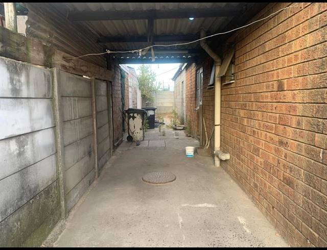 3 BEDROOM HOUSE FOR SALE IN SCOTTSDENE